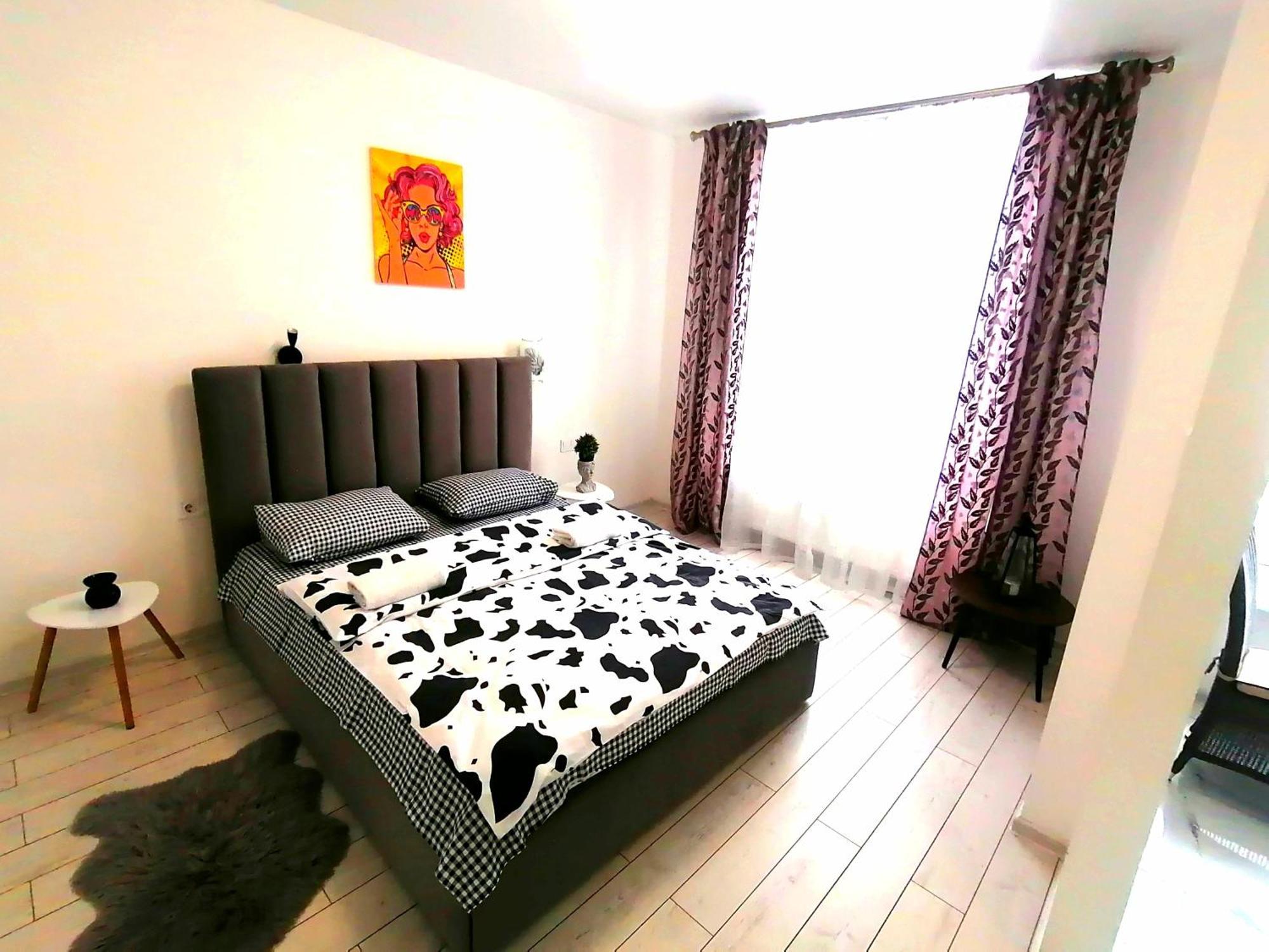Новобудова Сам Центр Жк "Семицвіт" Apartment Lviv Exterior photo