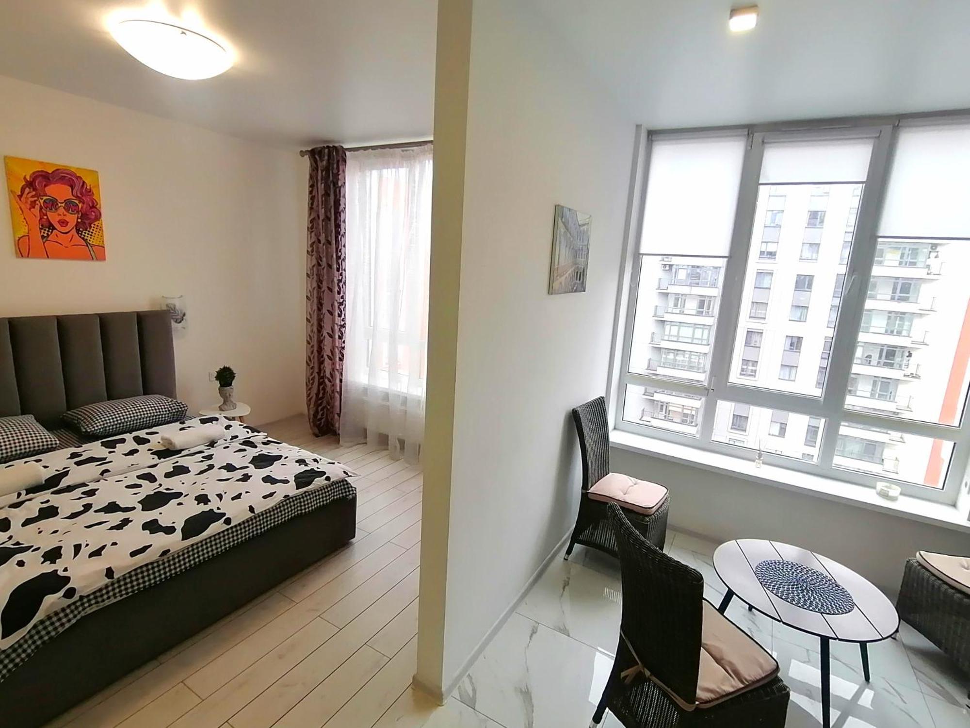 Новобудова Сам Центр Жк "Семицвіт" Apartment Lviv Exterior photo